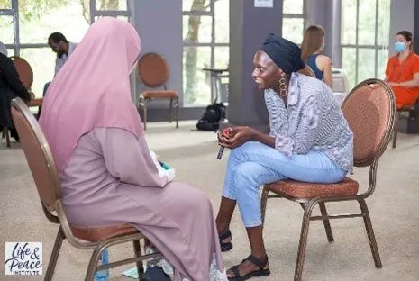 LPI_voices's tweet photo. In collaboration with @Interpeace, @LPI_Voices and 7 young changemakers from 🇸🇪  &amp; 🇰🇪 produced a policy brief, outlining 7 🔑 messages around the Youth, Peace, &amp; Security agenda, based on participant’s local knowledge and lived experiences #Youth4Peace https://t.co/RfY5UhYi6p https://t.co/iHWW7sgpFl