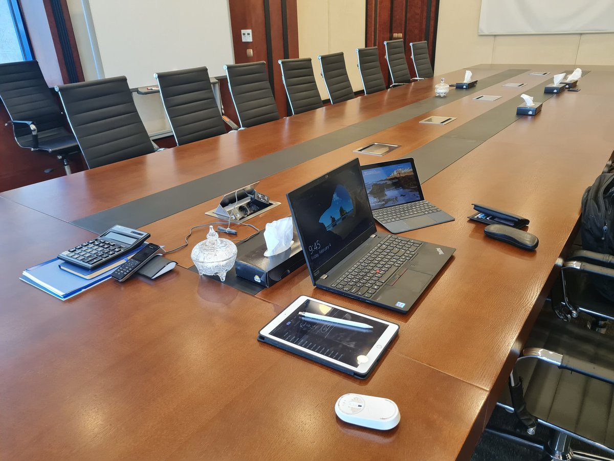 brasicaolerasea's tweet photo. Ben toplantıya hazırım.. #work #meeting #cuma #azersun https://t.co/gLOCWJdEOz
