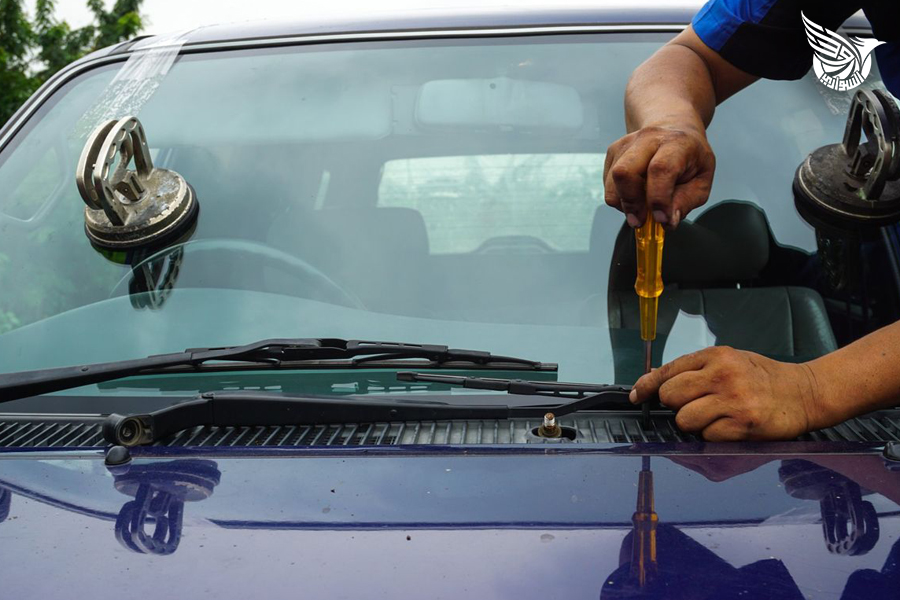 glassreplace_'s tweet image. Your auto glass has been scratched or it might be older not visible clearly. Now it is time for replace it. The experts at Windshield Glass Replace are here to replace your glass. Inquiry now - windshieldglassreplace.com
#autoglassbrowardcounty