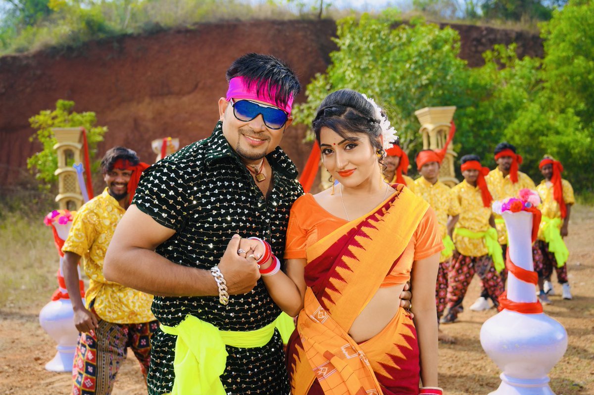 TitlyProduction's tweet photo. https://t.co/Ej0BkyU3da
❤️👆*Watch Now *👆❤️😍
Staring  : LUBUN &amp; ANKITA
Director   : LUBUN-TUBUN
Producer : PRITISH MOHANTY
Banner : TITLY PRODUCTIONS https://t.co/Ukxy0Lx17B