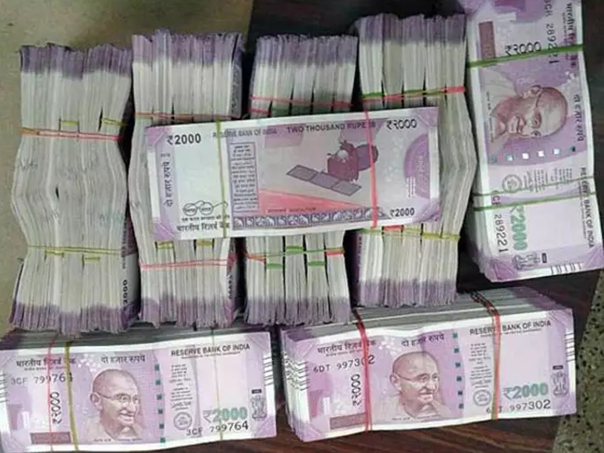 NbtTech's tweet photo. 1 लाख रुपये की हर महीने होगी कमाई, घर बैठे कैमरे वाले स्मार्टफोन से करें बस ये काम!
https://t.co/yLISPZkFPJ
#OnlineMoneyEarning #onlineearning #moneyearningtips https://t.co/HeluKHeauJ