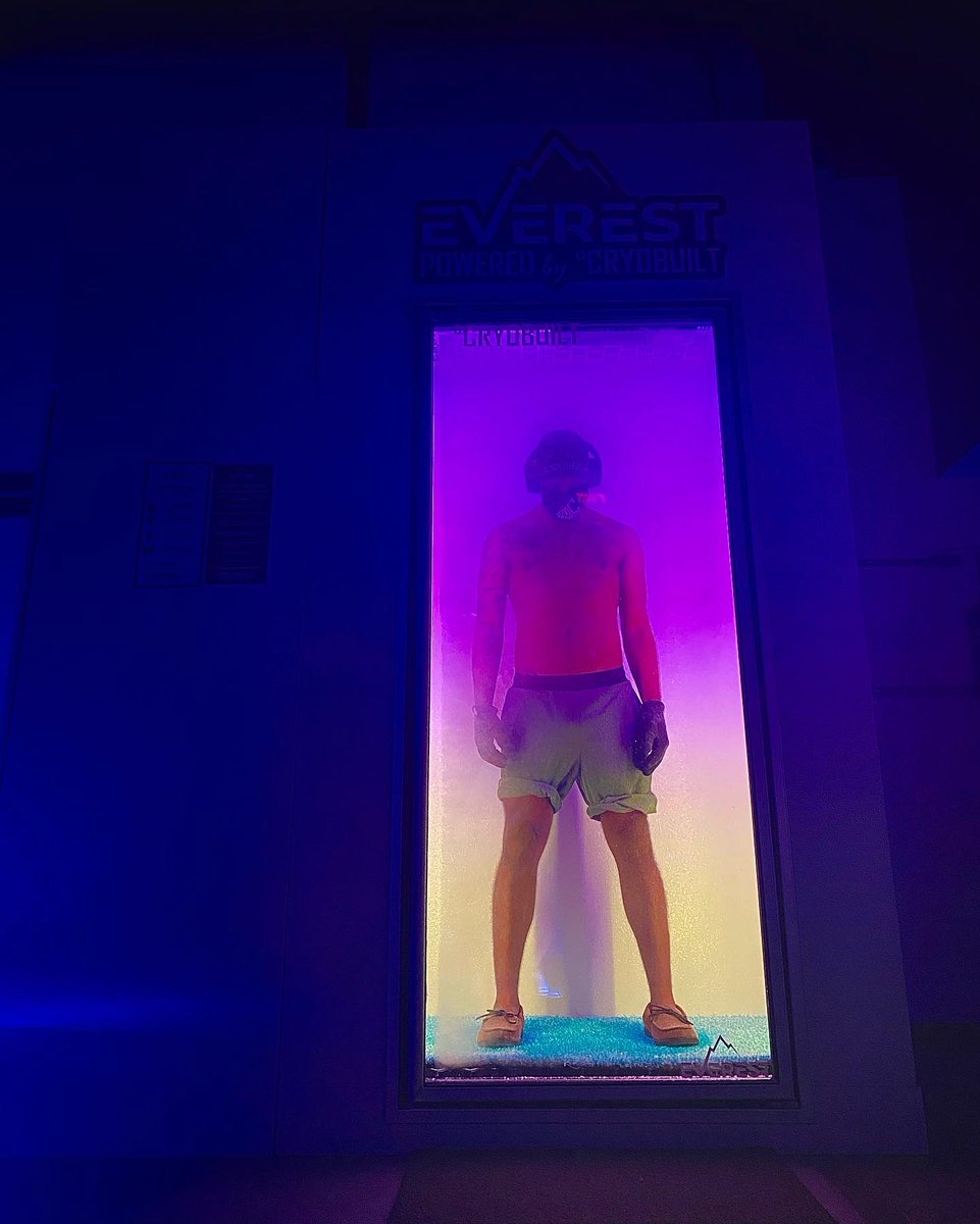elvisbarbosa66's tweet photo. You can do what you want, when you want. Because there is no doubt, there is only complete trust.❄️💪🏾🔛
•
•
•
#freezingcold❄️ #recovery #athlete #champion #professional #cryotherapy #otherlevel #goals #onmyway 🔝
@remedypluspr ⚡️ https://t.co/RsJw7UyKQB