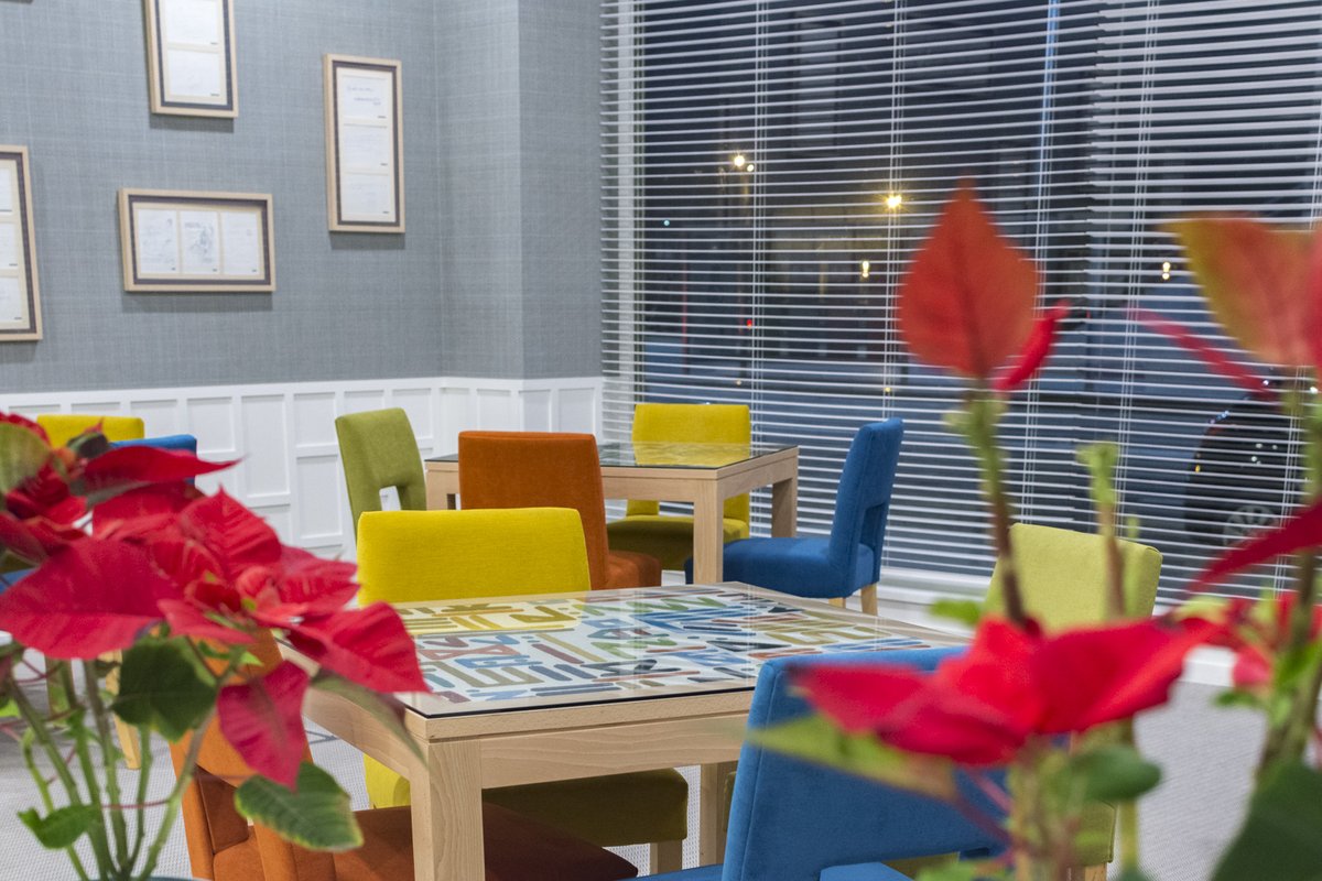 BahiaVigohotel's tweet photo. ¿Son #teletrabajo y #vacaciones compatibles?
En el #HotelBahíadeVigo puedes trabajar en la habitación o en nuestro rincón favorito
Aprovecha las ofertas y disfruta con nosotros de unas #holidayworking
#hotelesbusinessclass #wifigratis #hotelesenvigo #Vigo #vacacionesinfinitas https://t.co/Nqnjor87Kb