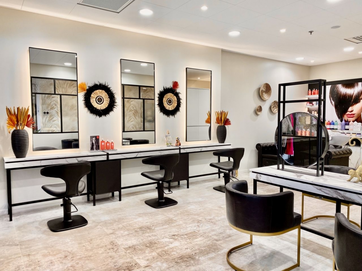 Equipal2's tweet photo. 💎 Concept ontworpen &amp; ingericht '1987 Coiffure et Esthétique': dames #kapsalon, stoere #barbershop &amp; #schoonheidsinstituut 👉 https://t.co/l88EmZpcL9 💎 Concept conçu &amp; aménagé: salon coiffure femmes, barbier branché &amp; institut de beauté 👉 https://t.co/Y6l7tWxATb #wellness https://t.co/F8ElBUT1D3