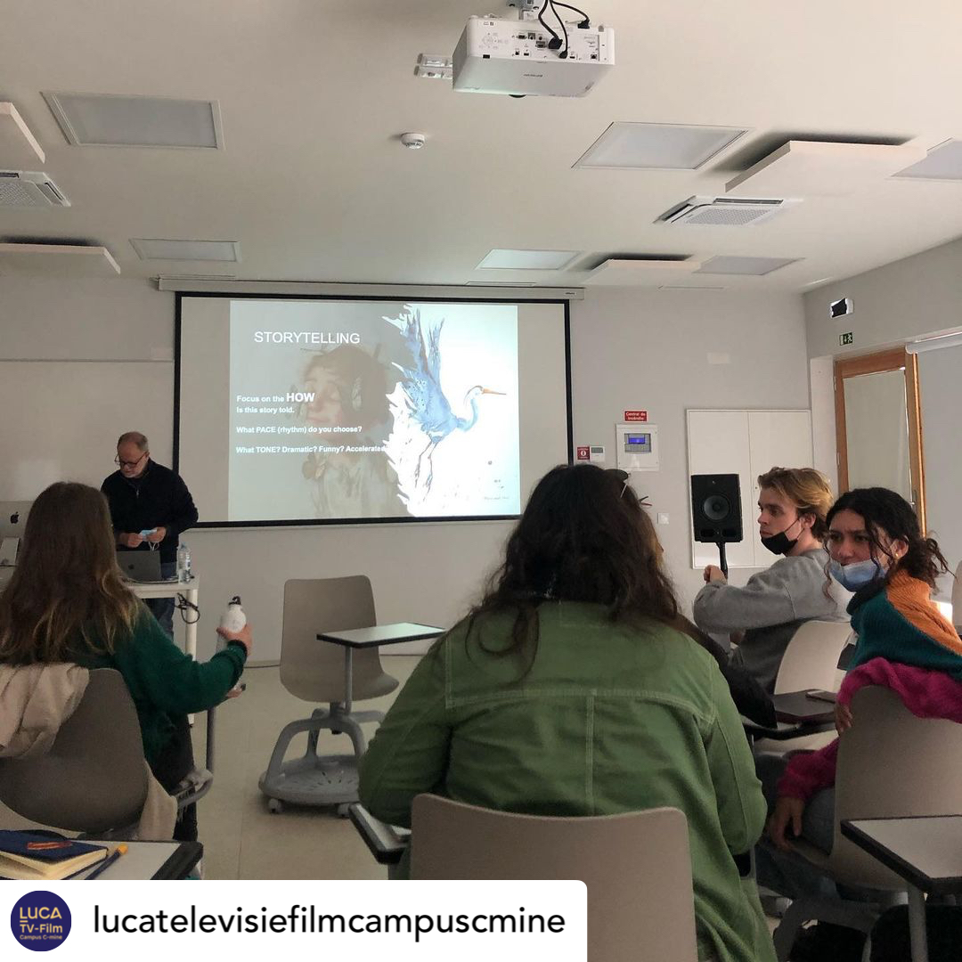 FilmEU_Univ's tweet photo. FilmEU #Throwback 🟦↩️ The students had a class about #storytelling and #creativity from Possidónio Cachapa, during the #temabuilding well - FilmEU MiniSeries Challenge. https://t.co/ZX7GyPA7Zc