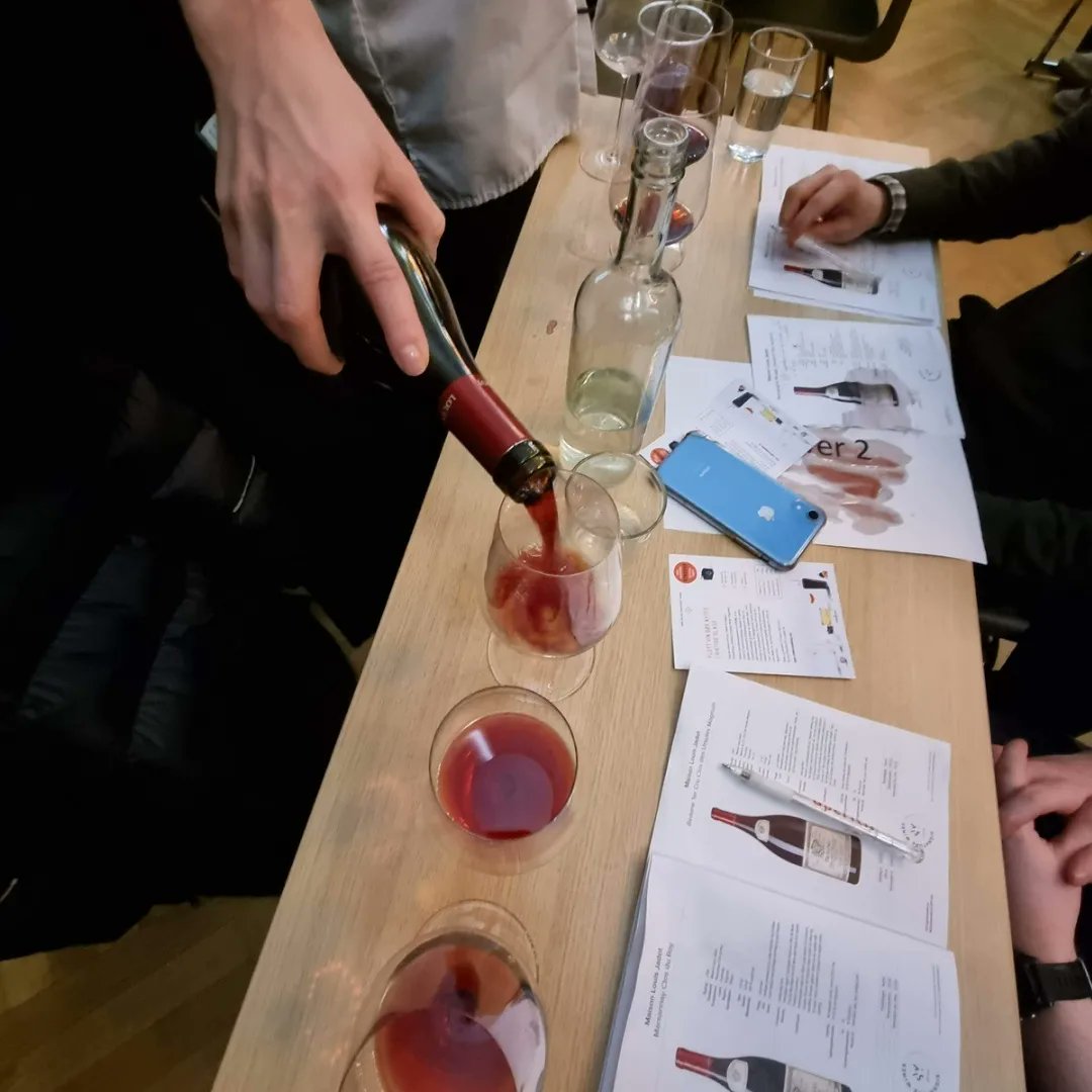 🤗 Very nice event in Norway 🇳🇴 with the Vinmonopolet sales team 👌 #wine #winetasting #Norway #louisjadot #burgundywines
