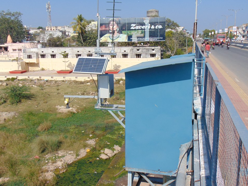 NHPConnect's tweet photo. Automated Water Level Recorder (AWLR) at Harnav, Khedbramha under @NHPConnect.
#jalcharcha #water #AWLR #Gujrat
@MoJSDoWRRDGR @OfficeOfGSS @CWCOfficial_GoI @CGWB_CHQ https://t.co/XJyDYaClo1