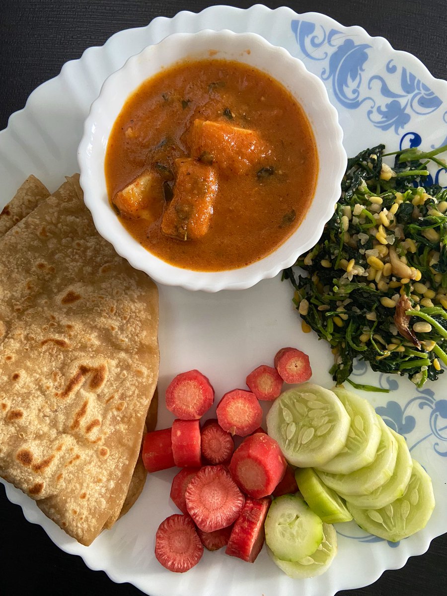 sumone_me's tweet image. When I am in a good mood… I decide to cook my fav lunch 😍

#PaneerMakhanwala #MethiMaharashtrianStyle