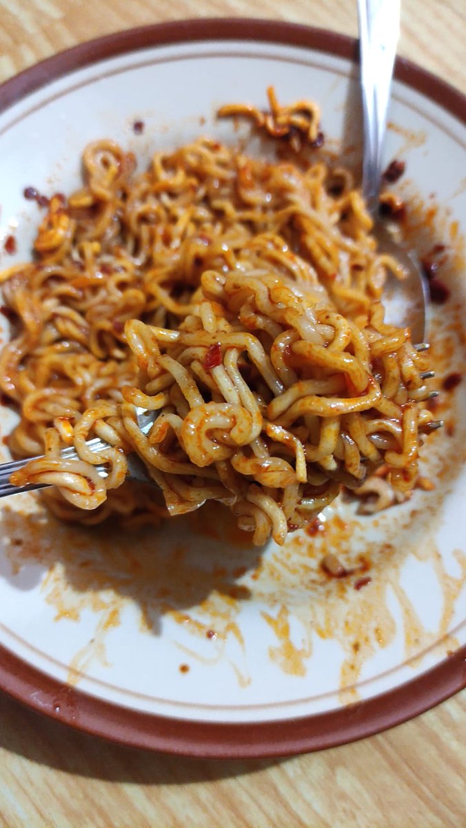 Ark_ei's tweet photo. New Flavour yeayy
#indomie #indomi #indomieayampop https://t.co/fLzWr2wKKw