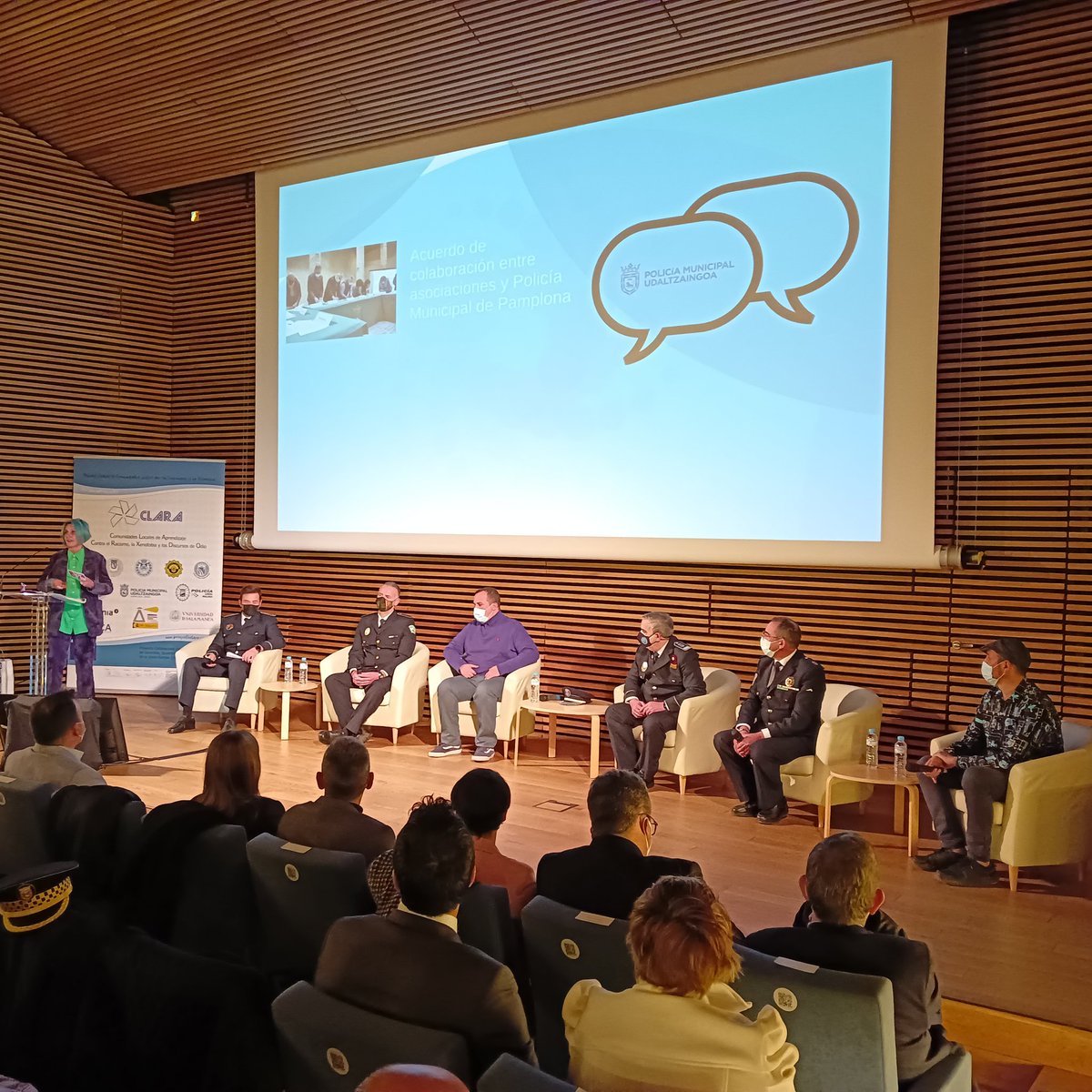 Las Comunidades de Aprendizaje del #ProyectoCLARA presentan su experiencia y productos desarrollados en conjunto con las asociaciones y entidades locales, mesa coordinada por <a href="/unalunade6/">concha anton</a> de <a href="/usal/">Universidad de Salamanca</a> Muchísimas gracias a todas