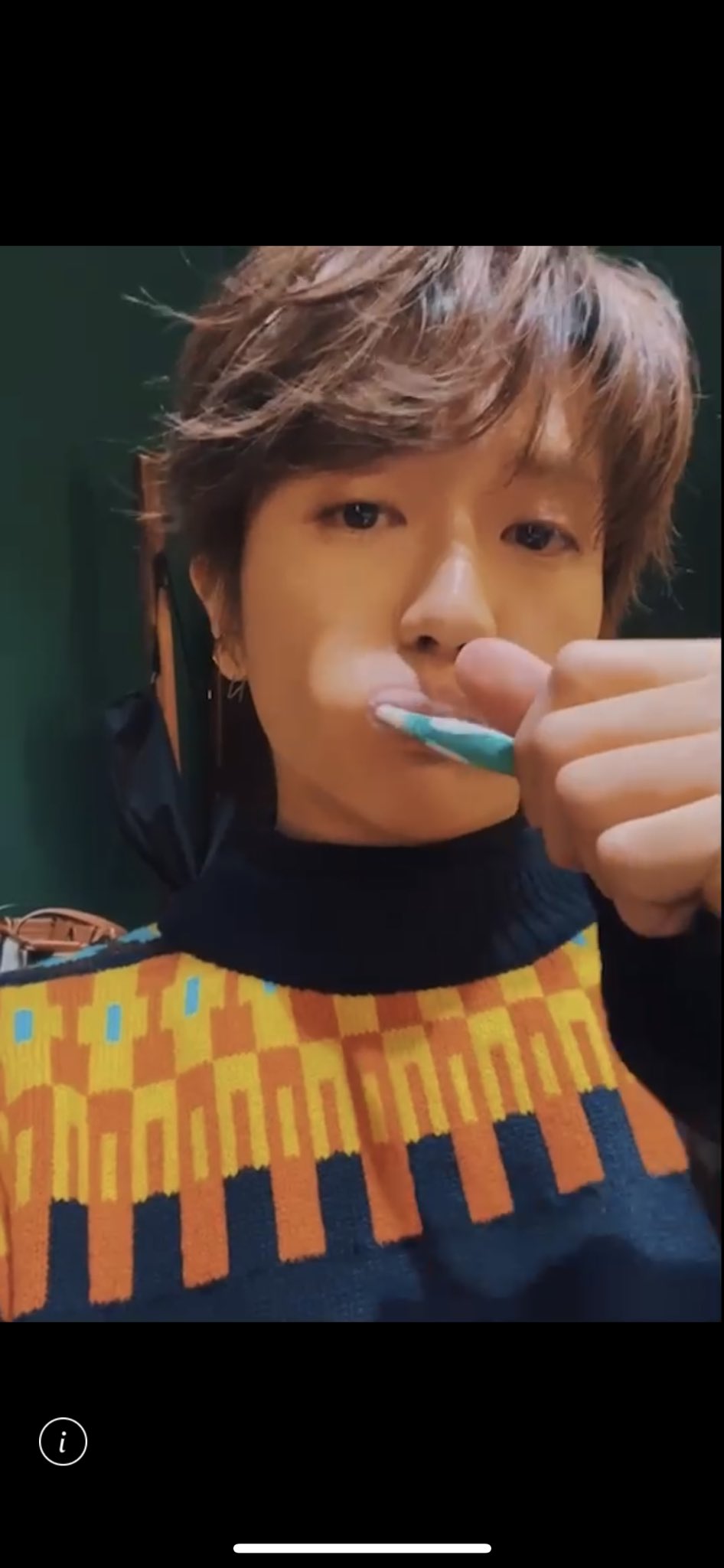 Nissy 西島隆弘　着用　同柄ニットセーター Nissyが着用している「ニット」のアイテム紹介