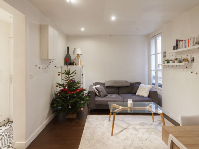 Nouveau: Beaux 2 pièces Rue de Courcelles: pvt.fm/p/07CC59F5219B