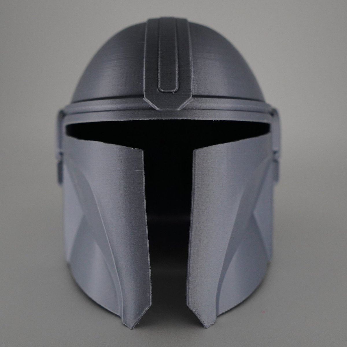 Bwana's tweet image. "Mandalorian Helmet" by @hex3d_design (50% "mini" version)

Overall, came out ok, but I have to make some tweaks to the slicer for a cleaner print next time.

▶️Printer: @Prusa3D Mini+
▶️Filament: @Polymaker_3D #Polyterra PLA+ Grey us.polymaker.com/products/polyt… (aff. link)

#3Dprinting