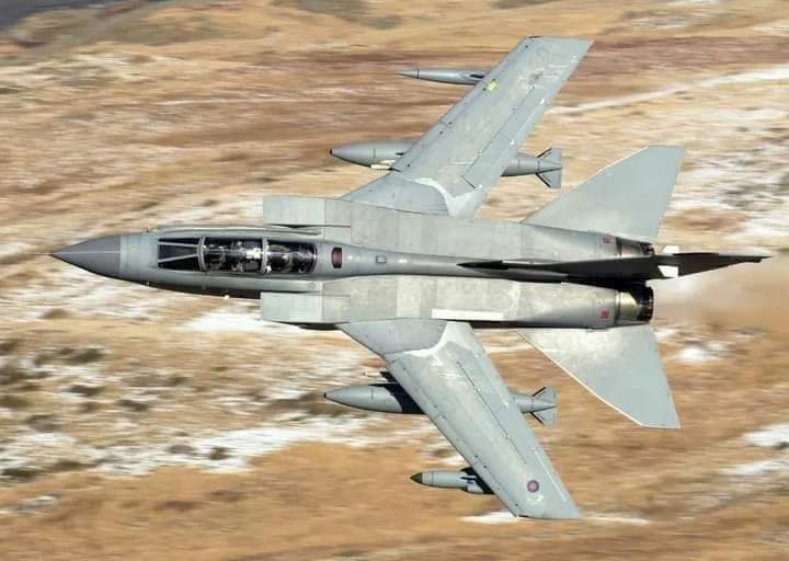 TornadoFlying's tweet image. Air Team Canon