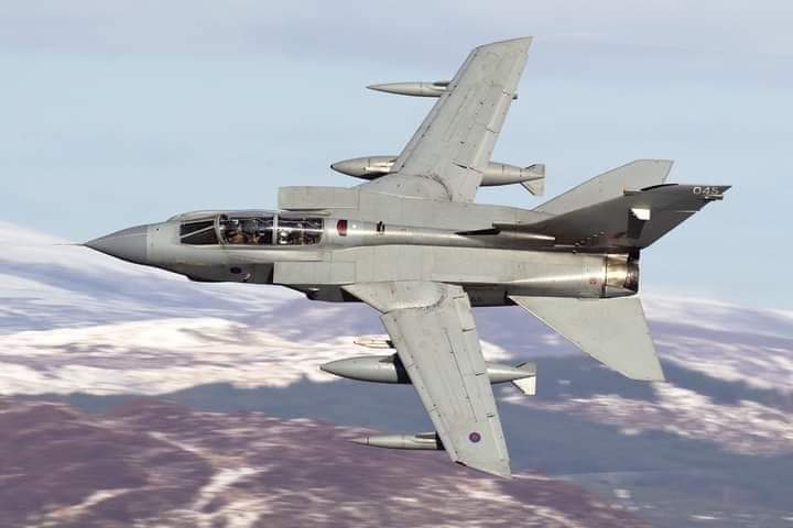 TornadoFlying's tweet image. Air Team Canon