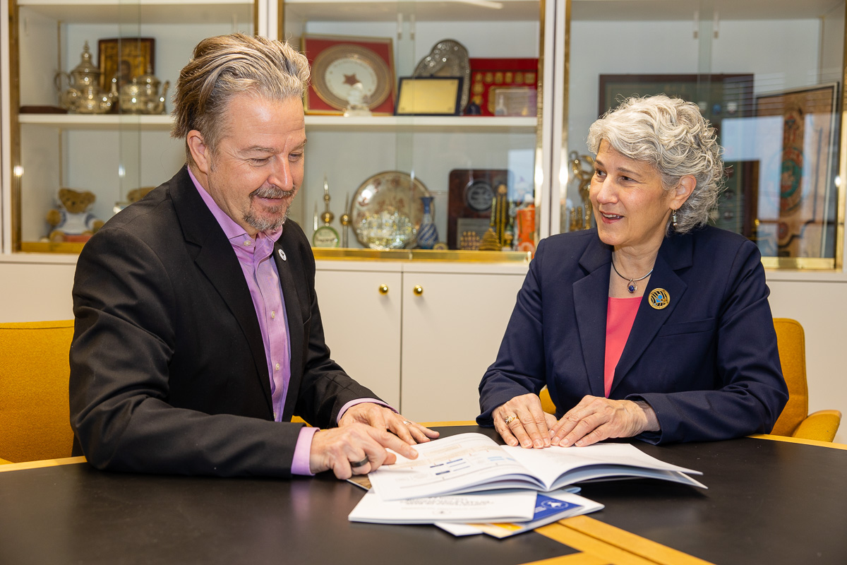 ICN President <a href="/PamCiprianoRN/">PamCipriano</a> visited our ICN Geneva office this week! The ICN team and CEO <a href="/HowardCatton/">Howard Catton</a> had fruitful discussions with the President about the diverse activities of ICN and how we can improve our #influence in the #nursing world to advance the profession.