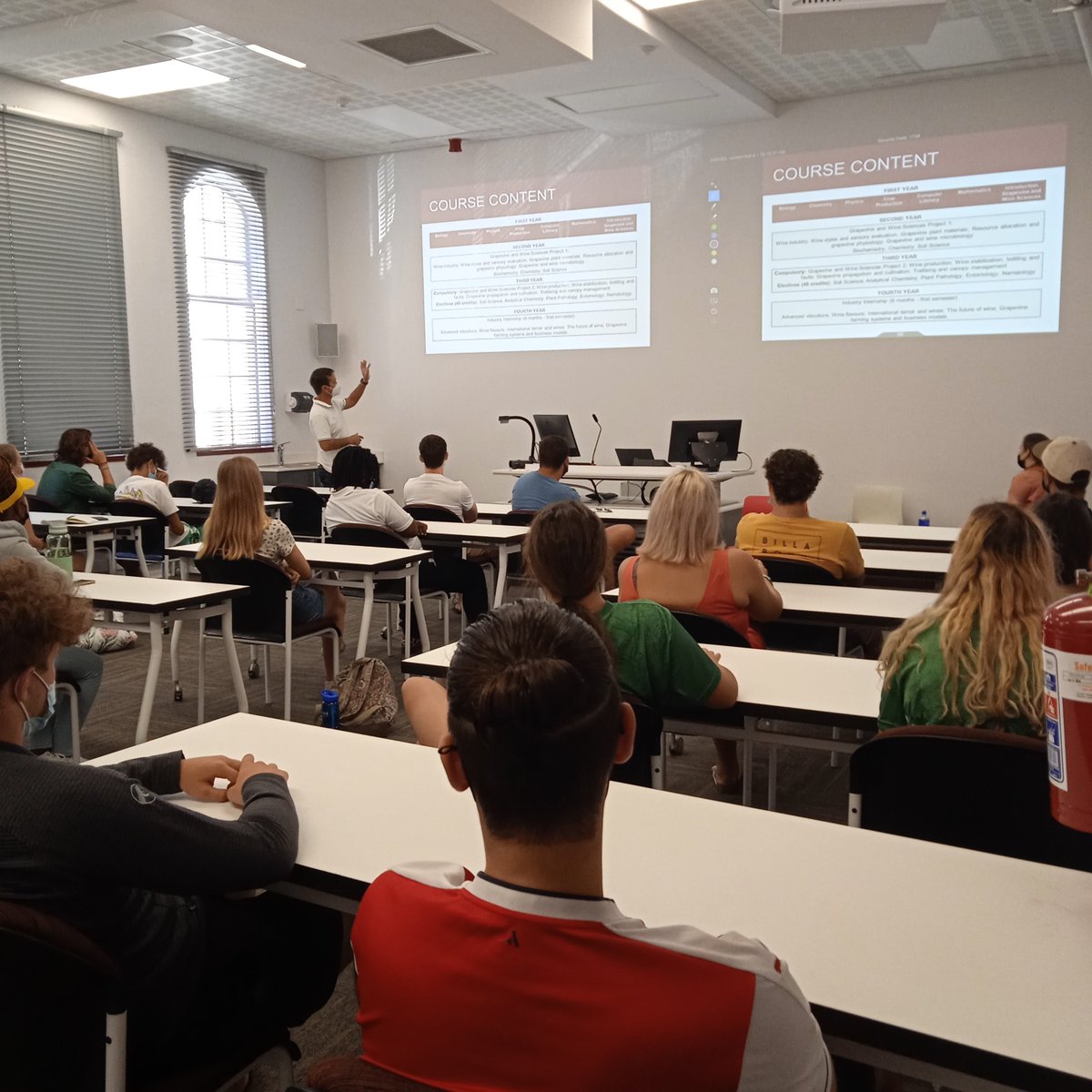 of_oenology's tweet photo. Our 2022 intake visiting the department for the first time. Prof Wessel du Toit @thewineproffie welcoming the first years. Best to luck to all of them @StellenboschUni https://t.co/pkYhXswTni