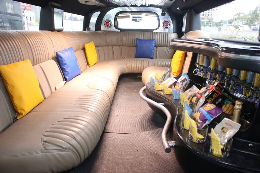 MoranPride's tweet photo. Our limo interiors are to absolutely die for. Fancy &amp; Comfortable for you &amp; your squad. ☎️0733804504☎️
.
.
#limointerior #limoskenya #Juliani #helb #AFCON2021 #BlackOwnedBusiness #BlackHistoryMonth #Mejja #IkoKaziKE https://t.co/p37gBHBzW2