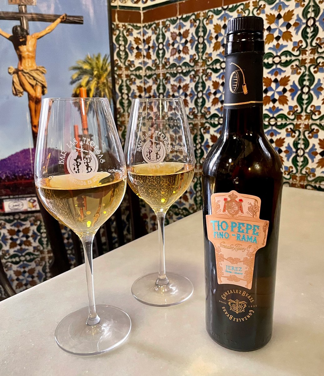 Shawn Hennessey ☀️🍷 (@sevillatapas) on Twitter photo It’s #FlorFriday! 🥂 With fab fino Tío Pepe en Rama at Casa Plácido <a href="/barlasteresas/">Bar Las Teresas</a> #sherry #sherrylover #fino #azaharsherry It’s #FlorFriday! 🥂 With fab fino Tío Pepe en Rama at Casa Plácido <a href="/barlasteresas/">Bar Las Teresas</a> #sherry #sherrylover #fino #azaharsherry