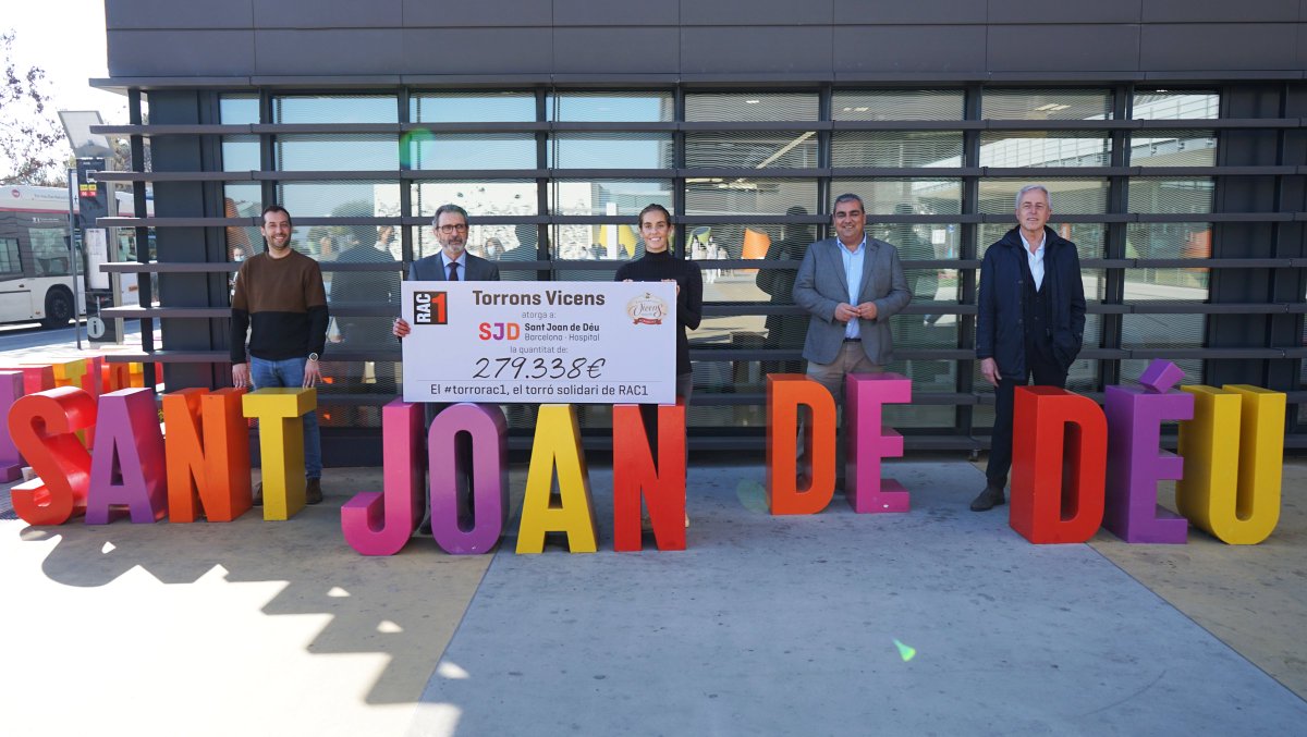 SJDbarcelona_es's tweet photo. 🎉 Cifra récord del Torró Solidari @rac1 y @TorronsVicens: Este año se han recaudado 279.338 euros que se destinarán al proyecto BRAIN🧠

🙌 En las siete ediciones, la recaudación roza los 1.500.000 euros para la investigación de enfermedades infantiles minoritarias.

❤️GRACIAS❤️ https://t.co/Gy062ZkQe1