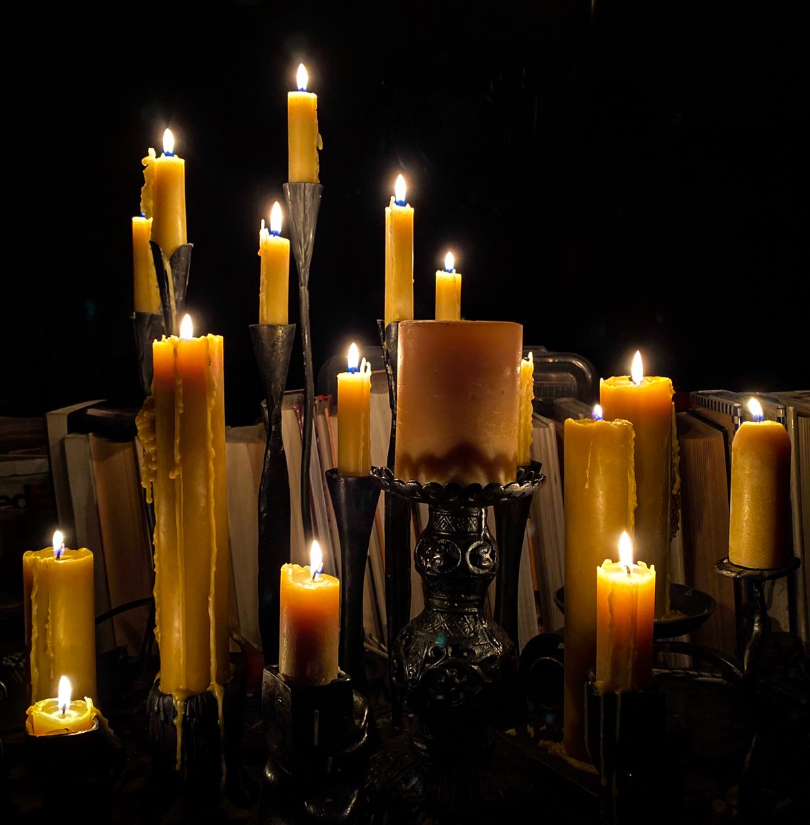 🇺🇦MizzBassie (@mizzbassie) on Twitter photo Today’s candles are for:
Friar @nolatim77
Tosia <a href="/nndszkvcz/">a✨fool✨🍉🍉🍉</a>
Theseus <a href="/GrabbyRatPaws/">Robyn 🏳️🌈🏳️⚧️</a>
Elsa @SCGR_Rescue
Molly <a href="/CookermanDave/">PEGASUS D.A.R.</a>
Callie @lokisoctavia
Hollie <a href="/HeslopMoira/">Moira Heslop💙</a>
Godspeed.
Comforting purrrrrrrrrrrrrrs to those left behind.
#CandleLighting Today’s candles are for:
Friar @nolatim77
Tosia <a href="/nndszkvcz/">a✨fool✨🍉🍉🍉</a>
Theseus <a href="/GrabbyRatPaws/">Robyn 🏳️🌈🏳️⚧️</a>
Elsa @SCGR_Rescue
Molly <a href="/CookermanDave/">PEGASUS D.A.R.</a>
Callie @lokisoctavia
Hollie <a href="/HeslopMoira/">Moira Heslop💙</a>
Godspeed.
Comforting purrrrrrrrrrrrrrs to those left behind.
#CandleLighting