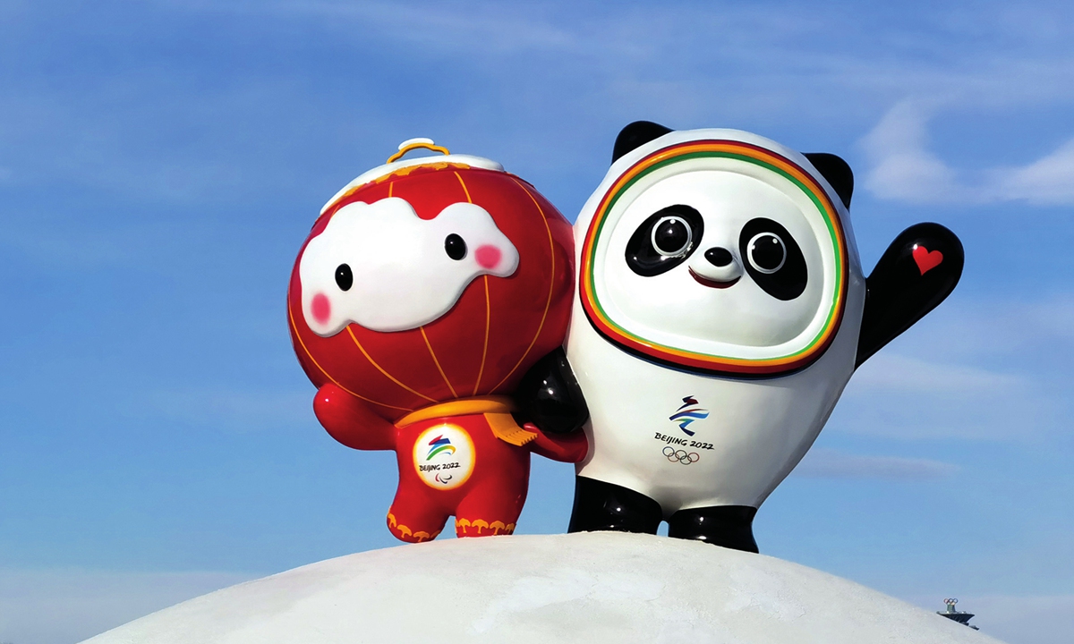 RuggerbugsLtd's tweet photo. The #wintergrames are here! #beijing2022 #olympics. Follow #BingDwenDwen and #ShueyRhonRhon as they are working out and preparing for the #wintergames.

#ruggerbugs #toddler #toddlerrugby #toddlersports https://t.co/9Ahjrb4WMJ