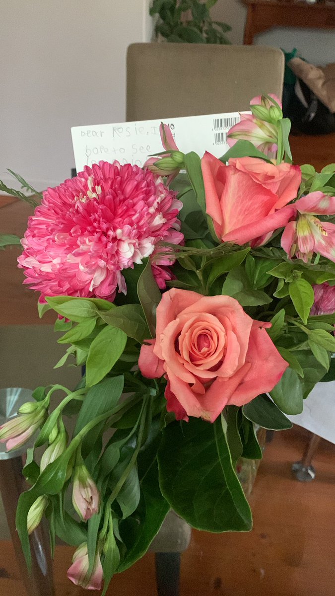 What a wonderful way to end an interesting first week! A surprise flower delivery from a brand new student/family. Distance learning to start the year has had its challenges but HOW GREAT IS LEARNING TOGETHER! #DL #onlinelearning @AnnesleySA #lovemyjob