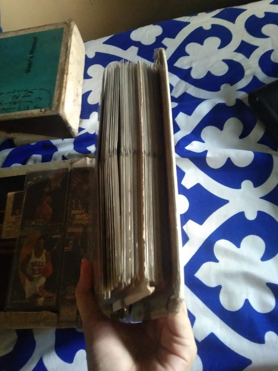 _Skycart's tweet photo. Nakita ni daddy photocards ko.. akala ko magagalit bigla akong pinakitaan ng papel na collectoon din 😭 ANG DAMI WTF https://t.co/5jyCdTcvTU