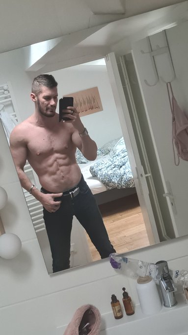 Je te souhaite une belle journ&eacute;e  Que vas tu fais aujourd'hui ?  wish you a good day What are you going