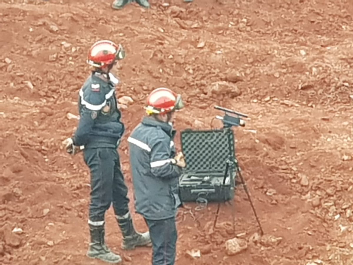 Le360fr's tweet photo. 🔴 L'opération de sauvetage se poursuit, le petit Rayan serait toujours en vie. https://t.co/uh6r1EO6Y2