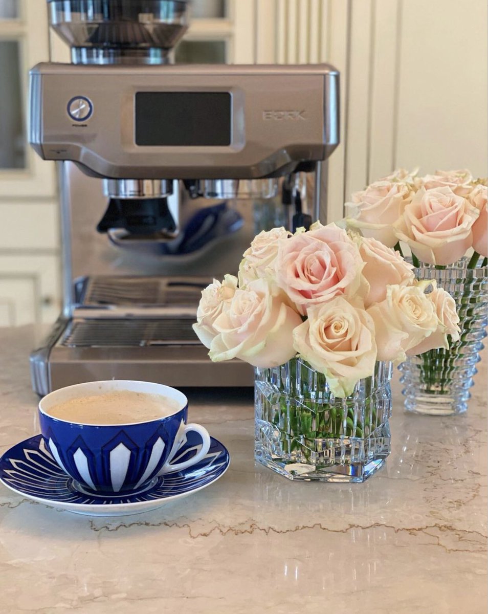 Good morning 🌸☕️  #home #gm #NFTCommunity Wish you a nice day🤍