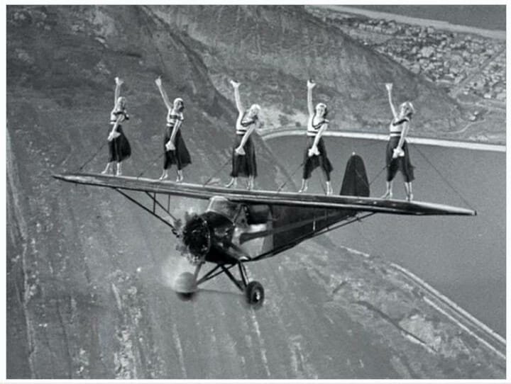 Кадр из фильма I'm Flying To Rio
(1930)