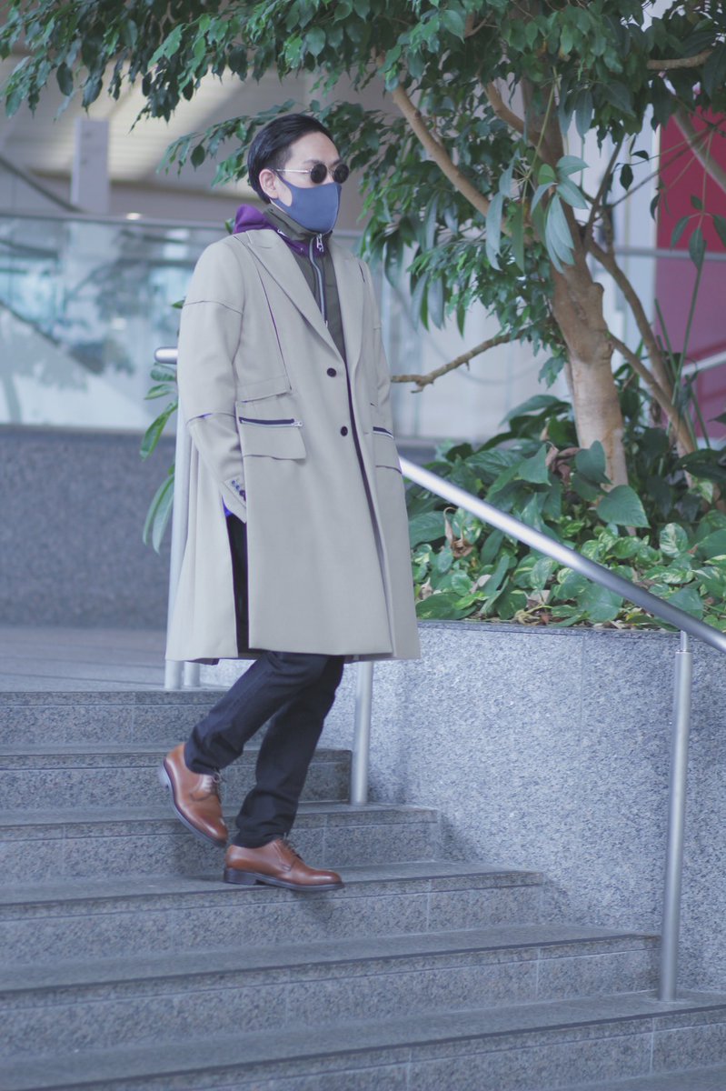 pretaporter33's tweet photo. sacai21awのコート完璧 https://t.co/kQyuRIFOqM