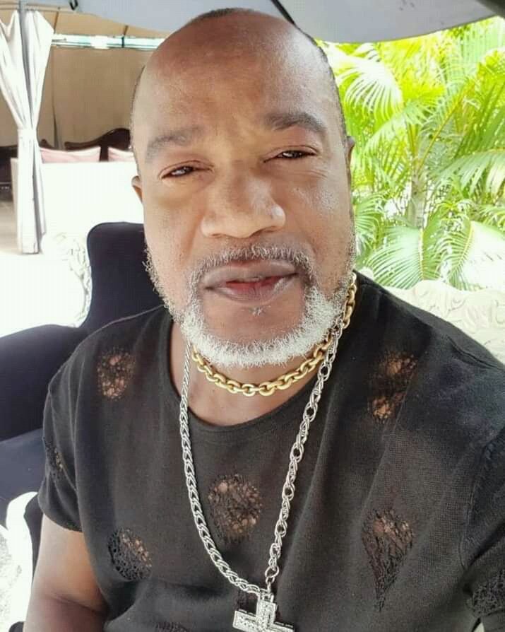 7Ledia7's tweet photo. [Mon Préféré Artistiquement parlant,Une Icône de la musique africaine, L'homme qui a elévé la langue #LINGALA comme étant la plus belle langue d'Afrique, j'ajoute aussi en disant que #LEDIA est le plus beau Nom d'Afrique]

@KoffiOlomide12 https://t.co/5vA1612Nkb