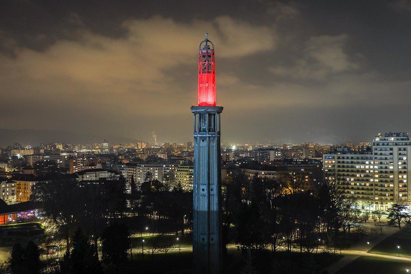 EricPiolle's tweet image. La Tour Perret, emblème du cœur des Alpes, va se transformer en phare de la qualité de l'air, avec @ATMOFRANCE. Vous saurez tout, depuis chez vous ou en montagne, et en temps réel, sur la qualité de l'air que vous respirez. Partager l'information c'est la clé pour notre santé !