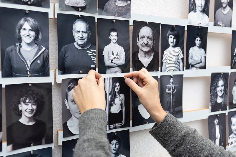 Este fin de semana concluye la exposición ‘Alquézar y Zuheros Miradas en la distancia’

📍 Sala de exposiciones de <a href="/DPHuesca/">Diputación de Huesca</a> abierto el sábado y el domingo de 12.00 a 14.00 y de 18.00 a 21.00 horas y hoy, viernes, de 18.00 a 21.00

👁‍🗨 Programa #Visiona

📸 Javier Broto