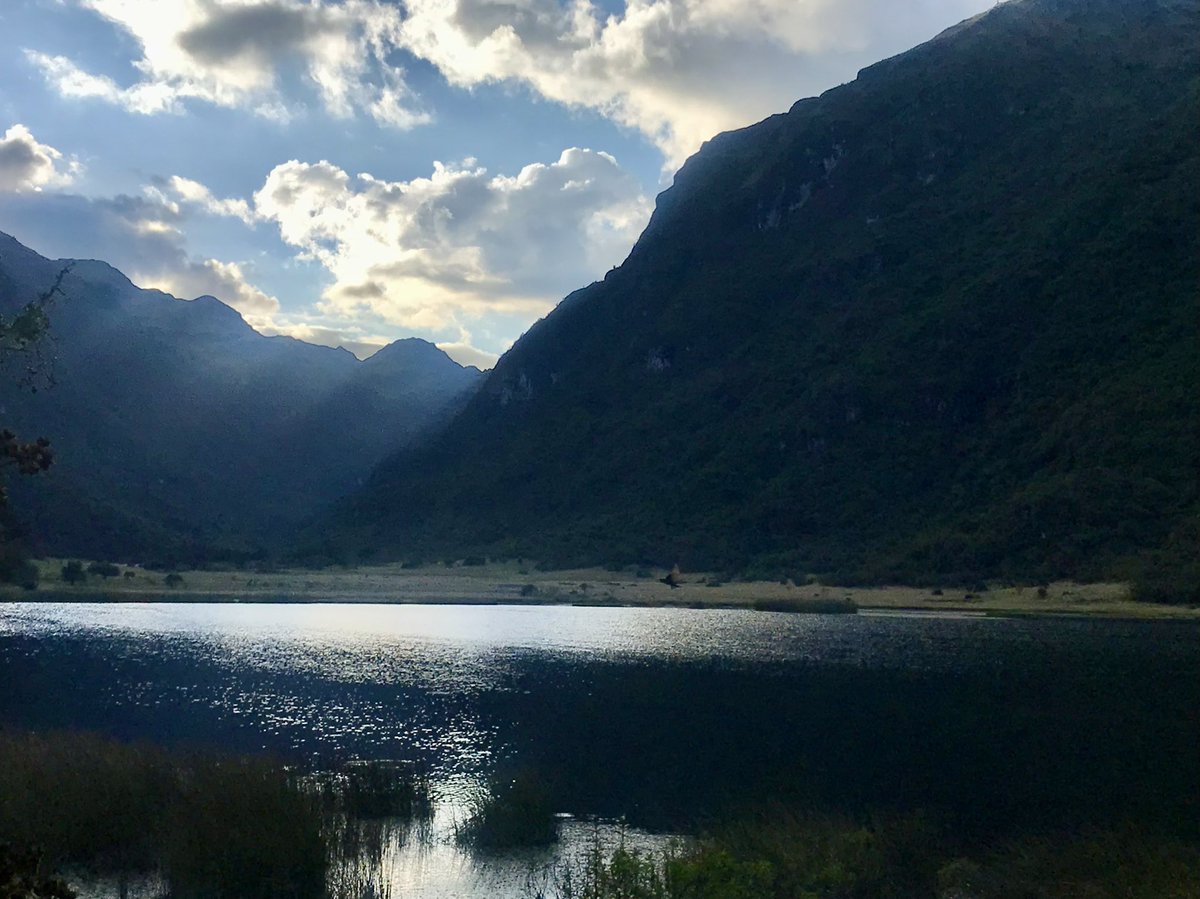 Los bellos lugares de #Cuenca Laguna de Llaviuco  #FelizViernes