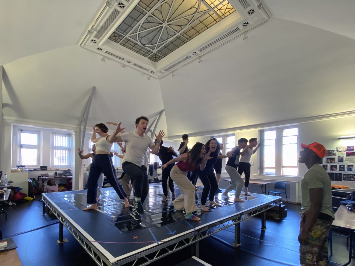 RWCMD's tweet photo. 1/2
Collaborating with the inspirational @Anthony_Matsena and @KelMatsena, our #RWCMDActing students have been rehearsing Dream - a radical, contemporary version of A Midsummer Night's Dream. 

https://t.co/yC9D8X5lEf https://t.co/WhRoOSqXOK