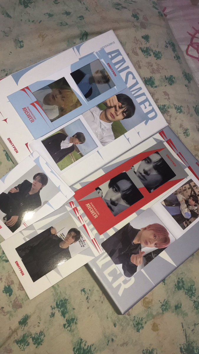 tahoely's tweet photo. thank you @chimelleshop for the fast transaction! ♡ jake and heeseung uwing uwi nanaman, not complaining tho hihi LOVE MY PULLS <3 #ChimelleProofs https://t.co/ixJ5qymtpI