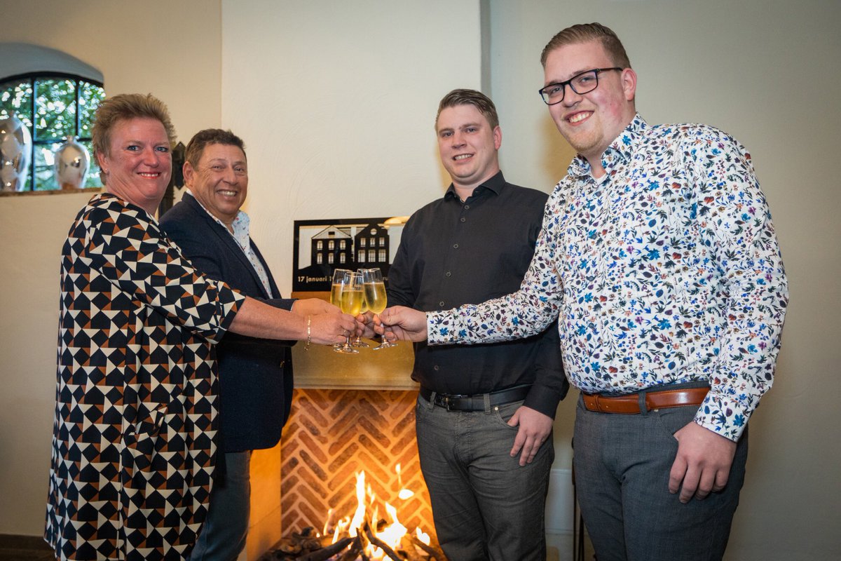 De Maasparel tweet media