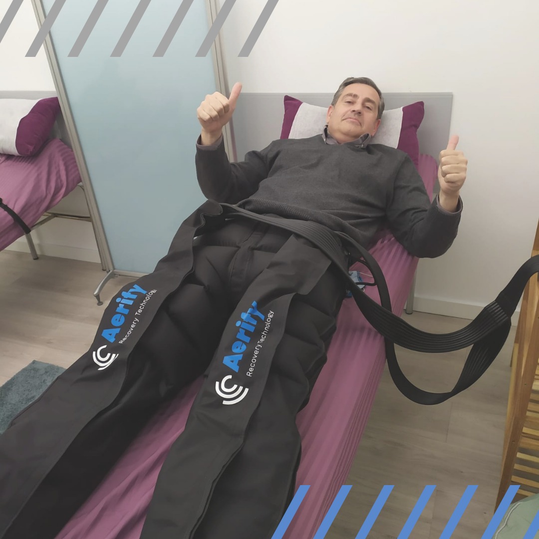 Ayer nos visitó Óscar Andrés , un deportista que no le dice NO a nada. 

Recuerda que la presoterapia tiene múltiples y variados beneficios, y es apta para personas mayores, deportistas y muchos más.

¡Te esperamos!

#aerifyleon #aerifyrecovery #presoterapia #fisioterapia