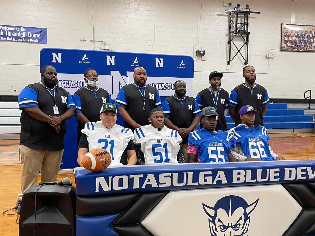 Beyond proud of these young men ! Congratulations to the ‘22 signees🖤! Justin Tirado(UAB) Tylor Wilson(Point University) Terrell Crayton(Faulkner University) Keith Heard(Butler Community College) #BlueCollarMentality #FearBigBlue