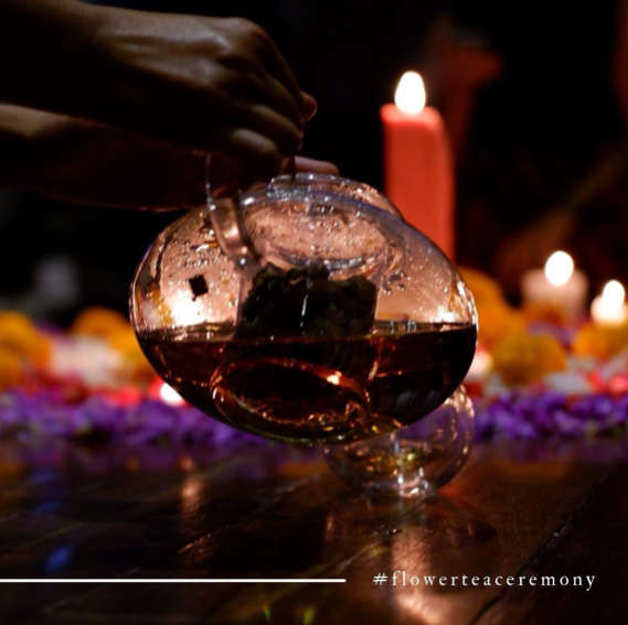 urbandukun's tweet photo. On March 28th, we had a great Flower Tea Ceremony under the beautiful full moon. The sisterhood was getting attached at that moment. We shared our hearts to reach a great relief. Come &amp; take a look to our #lastevent 🌹☕️👭

Location: Titibatu, Ubud https://t.co/LsNiJBS27L