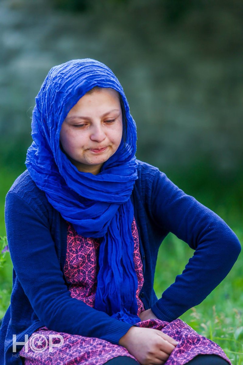 humansofhunza's tweet photo. "Life has unpredictable ways of teaching us certain things. I wanted to study Arts and get into NCA but due to some issues, I couldn't. So, I went to Islamabad to study arts and got admission to a college."

Continued in replies... https://t.co/jnY8DMUuqq