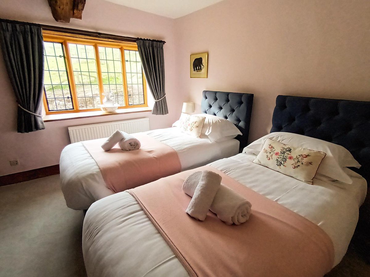 Did you know that four of our super king beds can be separated and presented as twin beds? Our guests love the flexibility this offers them. This is the Marwood Bedroom that has this option and a TV too.  
widworthybarton.co.uk
#selfcateringholidays #luxuryselfcatering