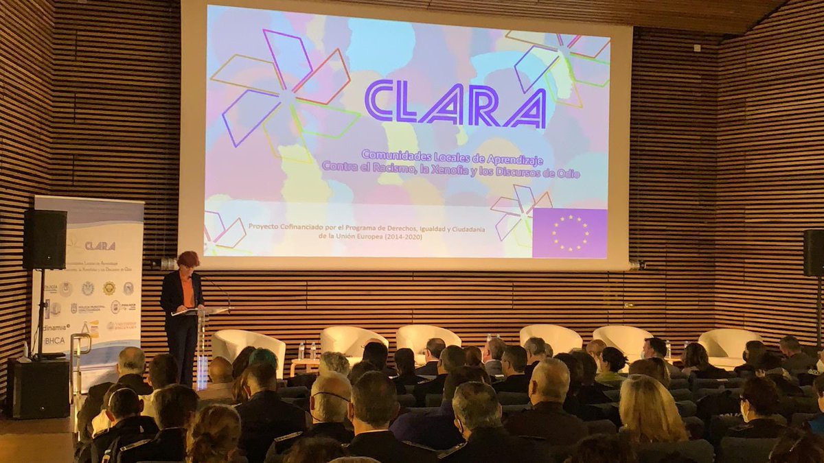 Continua la presentación de la Conferencia Final del #ProyectoCLARA con Karoline Fernandez <a href="/FdelahozK/">Karoline.Fernandezdelahoz</a> directora del #OBERAXE en representación de <a href="/SEstadoMigr/">Secretaría de Estado de Migraciones</a>