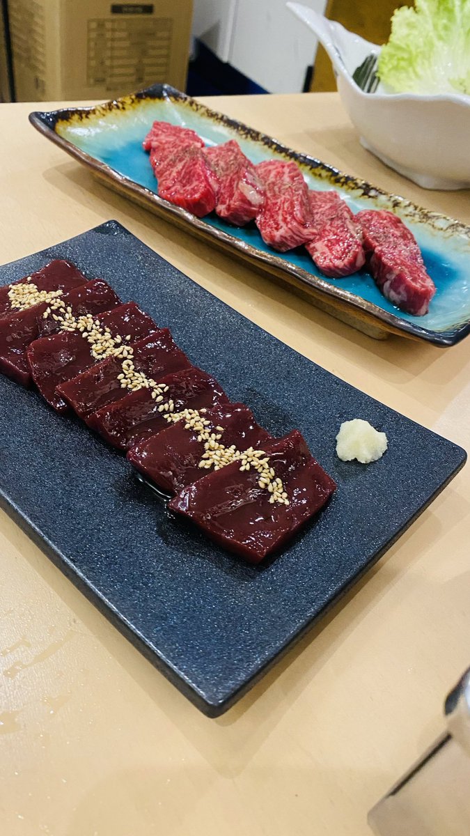 DJosumo's tweet photo. てか、、

最近全然ツイってなかったのね🙄

最近は主においしいお肉を食べたりして過ごしておりますよ🥩← https://t.co/cKIvr2hnpL