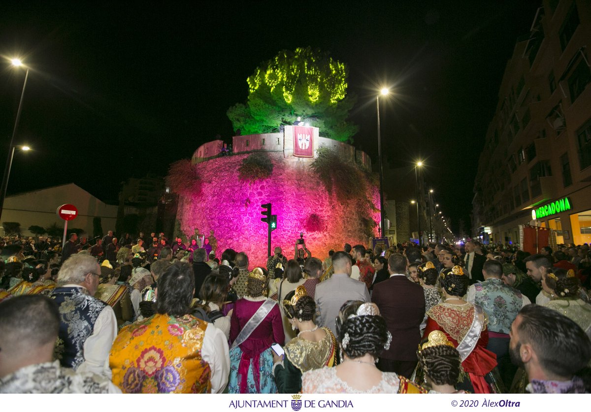 aj_gandia's tweet image. Gandia celebra aquest dissabte l'inici de les Falles amb el Pregó, la Crida i el Ball de Gala. Aquest és un dels dies més importants de les festes josefines i tota la ciutat l'espera amb gran expectació.
gandia.es/aytg/news/new.…