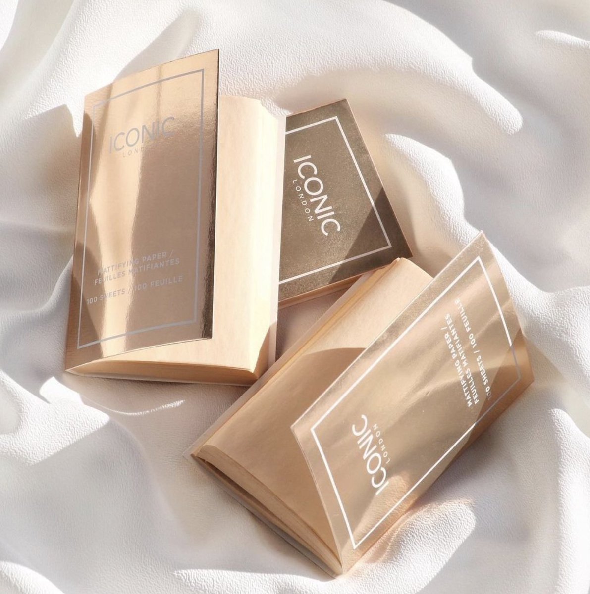 Minimalist mattifying paper design for our client Iconic London.
See more of our packaging and promotional work for Iconic at sokastudio.co.uk