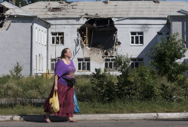 ZiggelH's tweet photo. @bichikota Лисичанск в 2014 #putinKiller https://t.co/5uaWcrHKvB